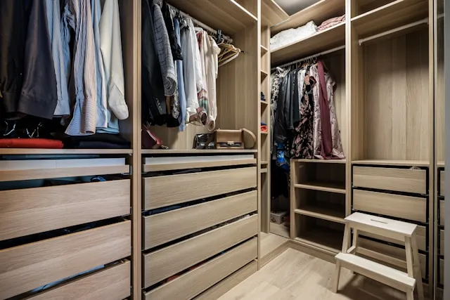 Profesionální úklidové služby - Organizace šatníku