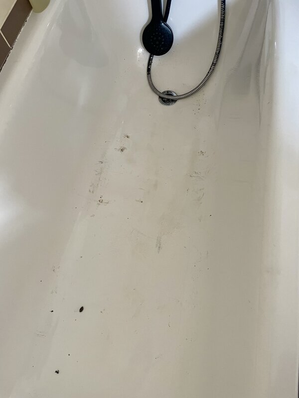 Před úklidem - Hloubkové čištění koupelny